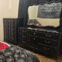 Black Dressers Antiques 