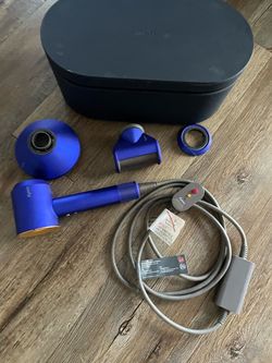 Dyson Supersonic Hair Dryer – Blue & Gold – With Case & Attachments – $200