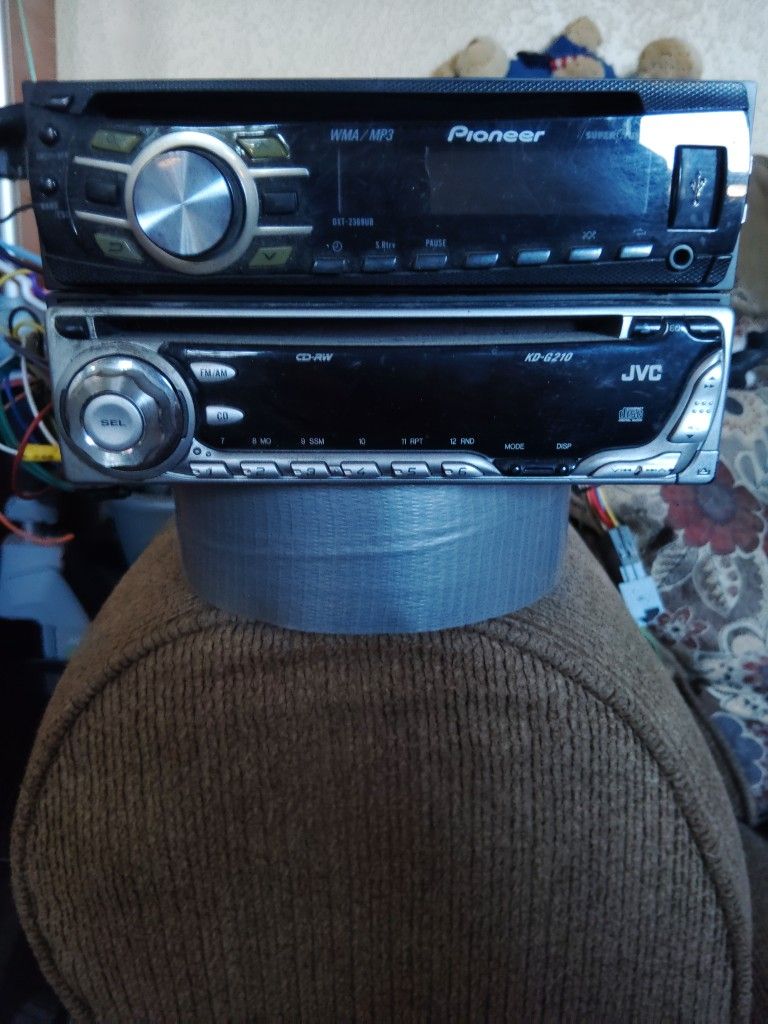 Pioneer And JVC CD Stereo For Your car 