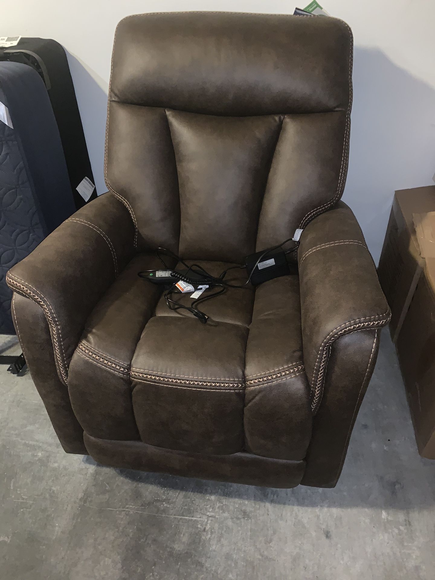 Powerlift Recliner