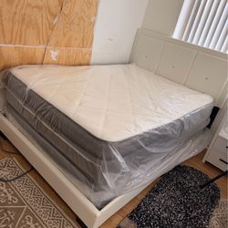 Full pillow top mattress with box spring (2pc set - new)