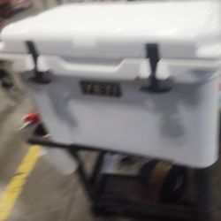 Yeti Tundra 35 Cooler
