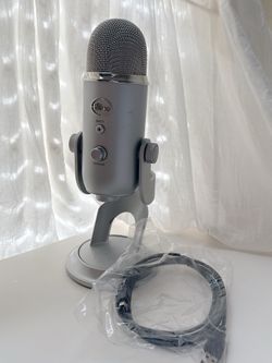 Logitech Blue Yeti USB Microphone Silver with USB Cable