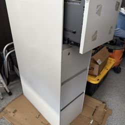 FREE Filing Cabinet 