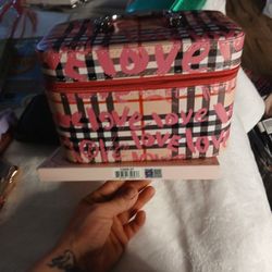 Make Up Case 10
