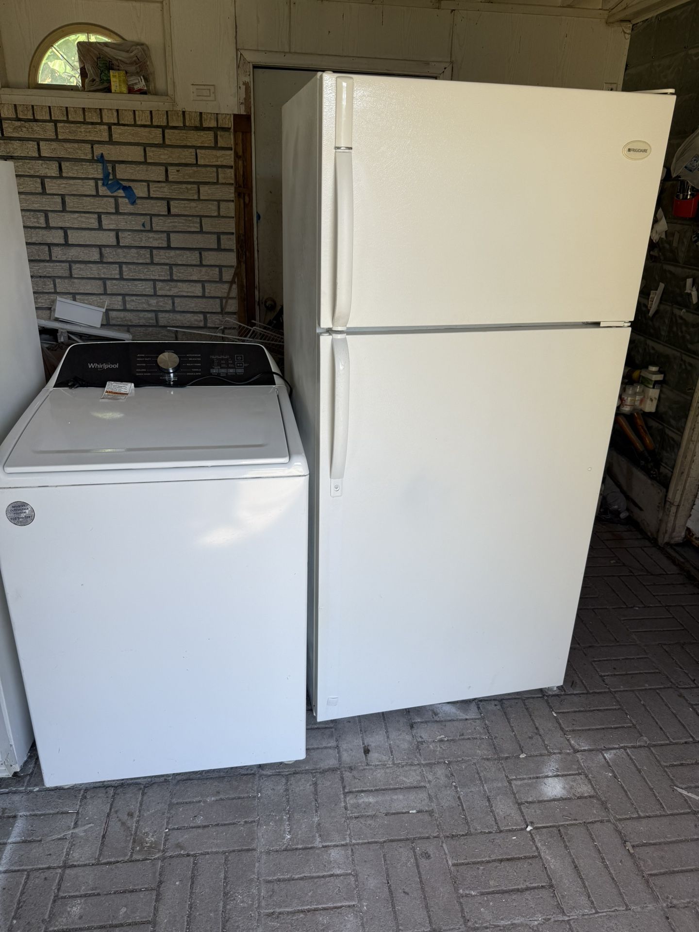 ❤️$299 EACH❤️Excellent running fridge & washer.🇺🇸BOTH RUN LIKE NEW.🎉FRIDGE IS HUGH 21 cu ft.🎊ILL RUN BOTH FOR YOU😻ILL DELIVER FOR FEE💕BOTH BEEN 