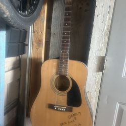 Fender FA-100