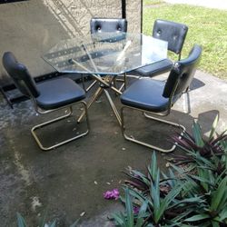 Dining Room Table And 4 Chairs