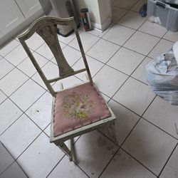 Early nineteen hundreds FRENCH VICTORIAN  ROCKER... Very Cool Item.. A Piece Of History At You Hands.. Won't Last.. Call Me Now!!!!