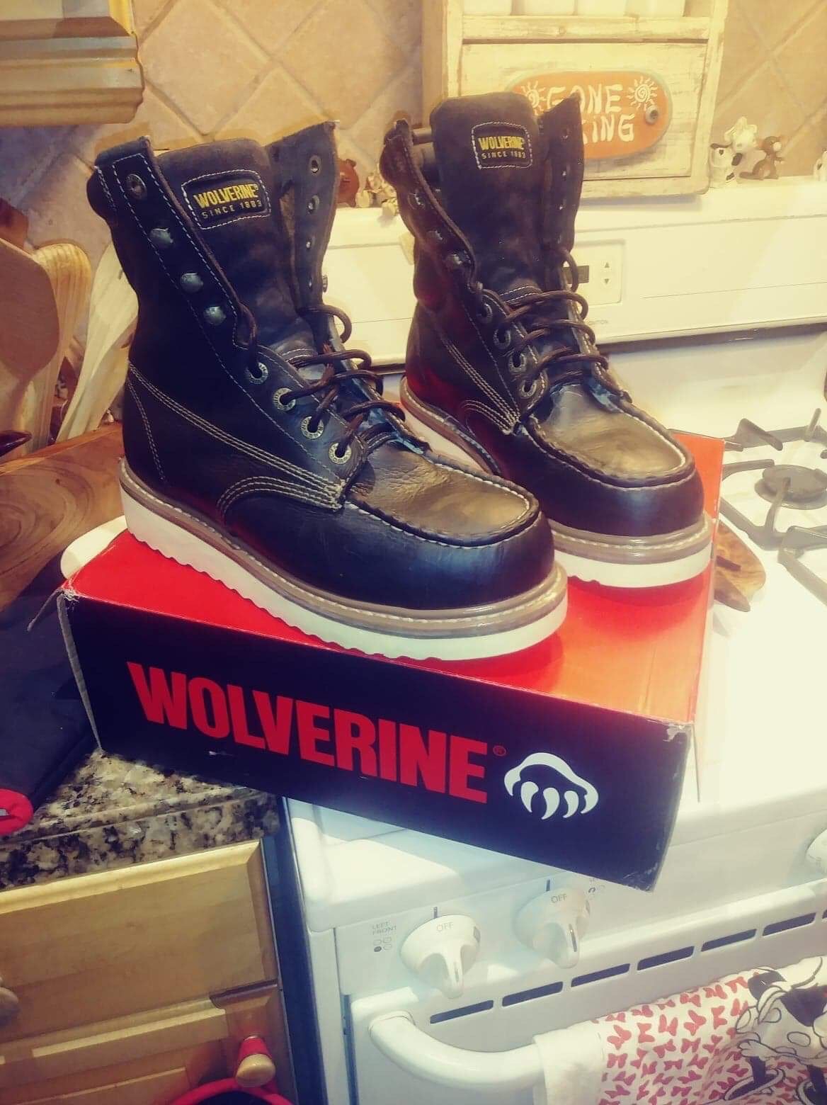 Wolverine boots size 9 M steeltoe