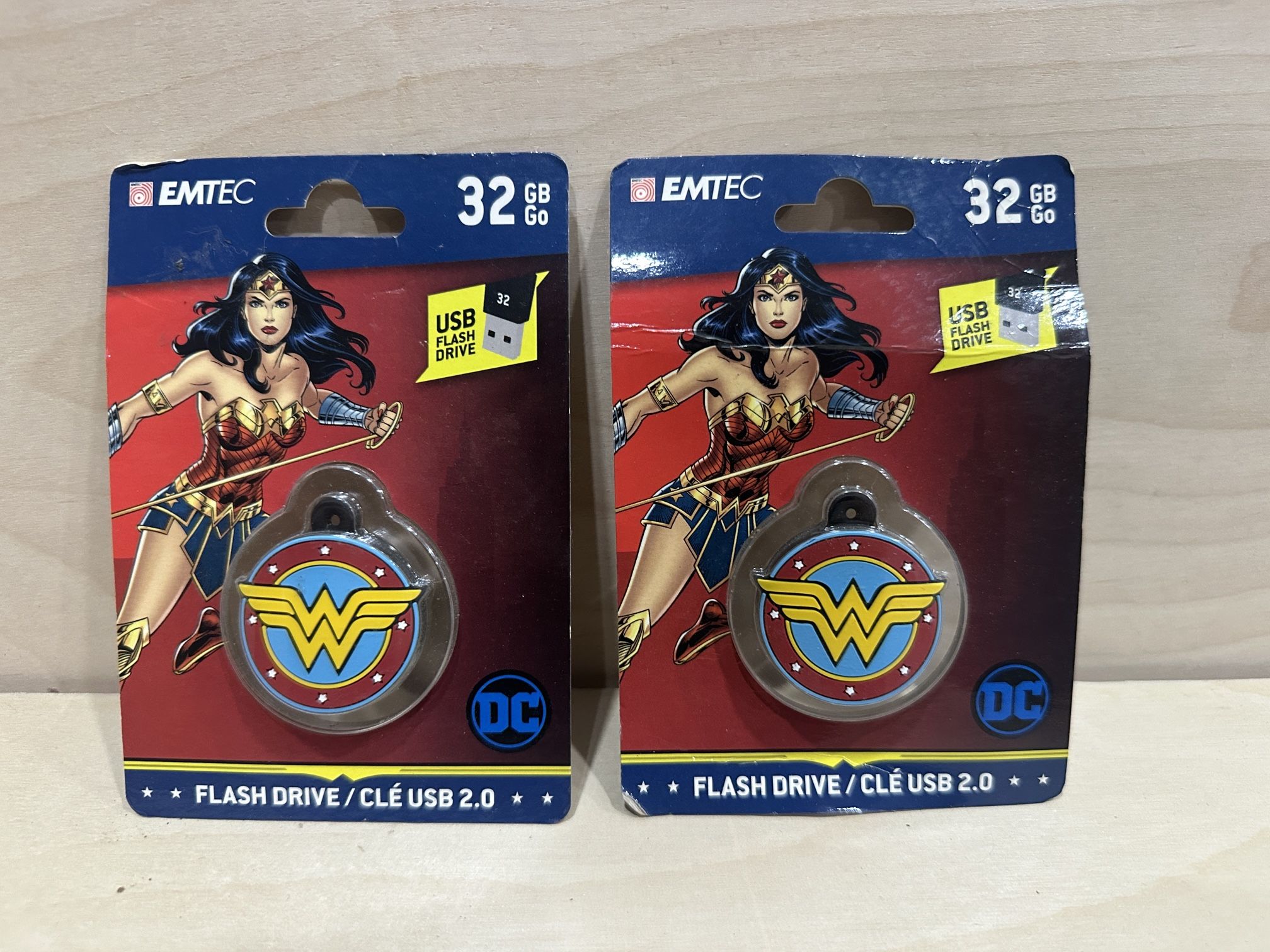 Wonder Woman Flash Drive 32GB