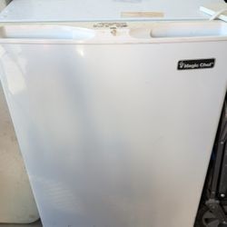 Magic Chef 3.0 Cu Ft. Upright Freezer 