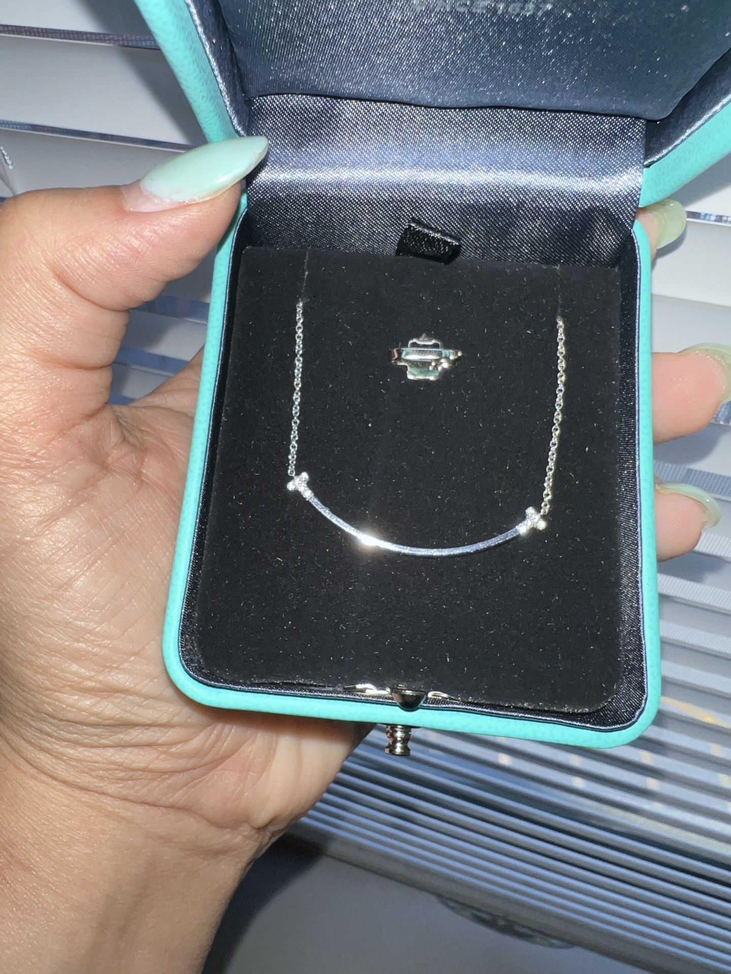 Tiffany & Co Smile Small Pendant in White Gold with Diamonds