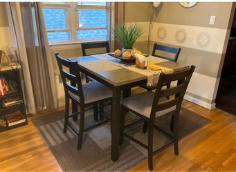 Dining room set
