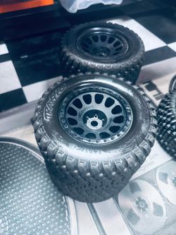 Traxxas XRT Gravix Wheels and Tires (4) Non Belted