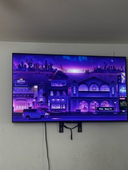 55inch TCL Smart Tv Comes With The Bracket