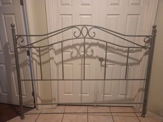 King Size Metal Bedframe
