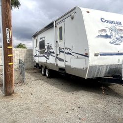 Very Nice 5th wheel    Pending