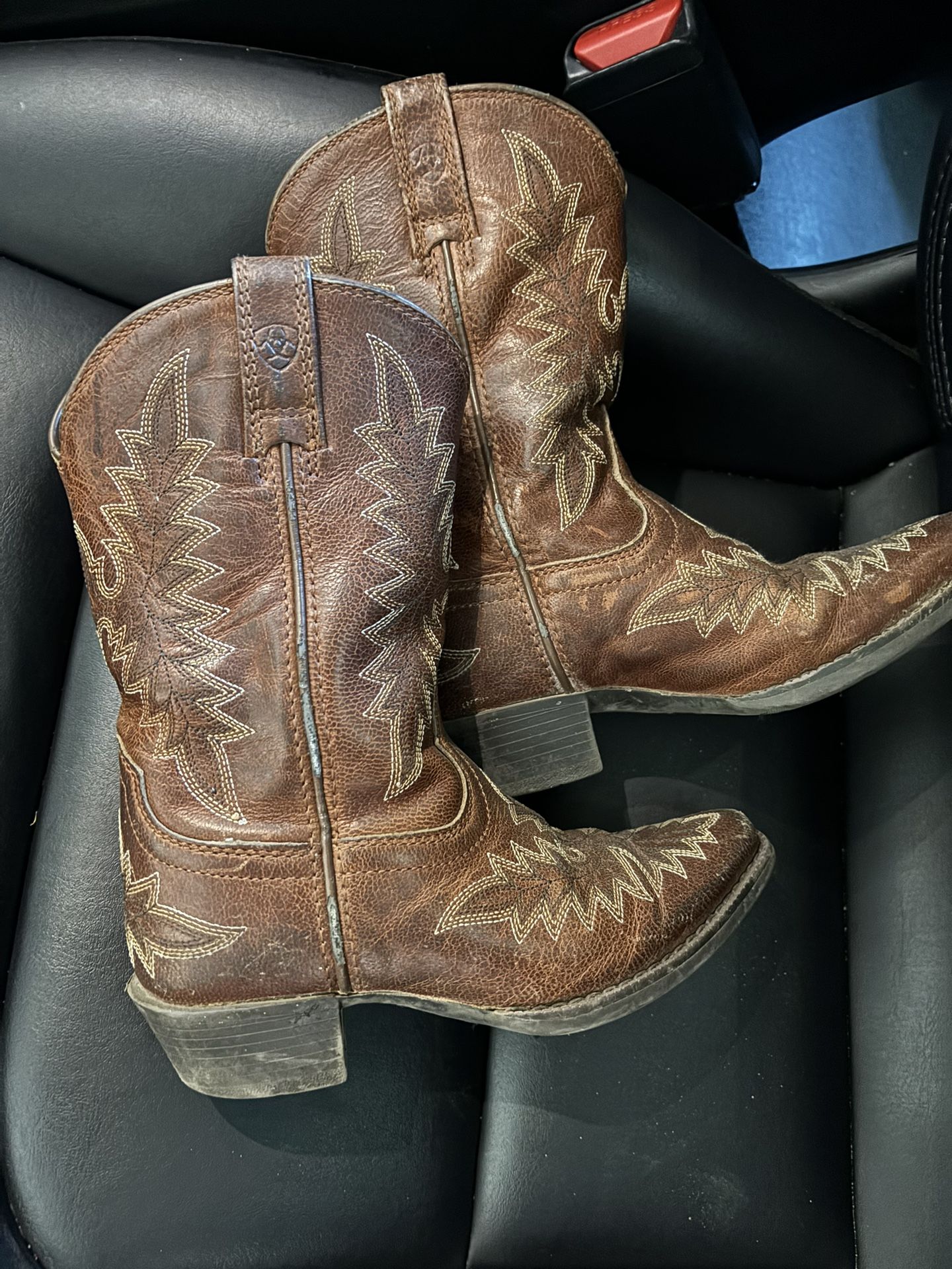 Boys Airat Boots Size 10.5