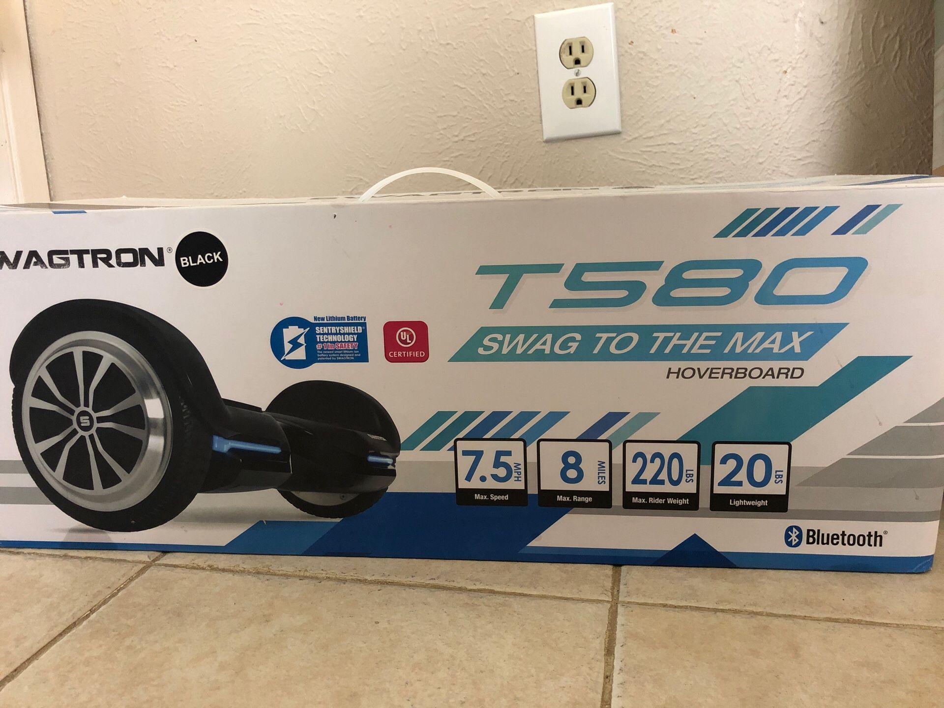 Swagtron T580 Hoverboard with Bluetooth New!