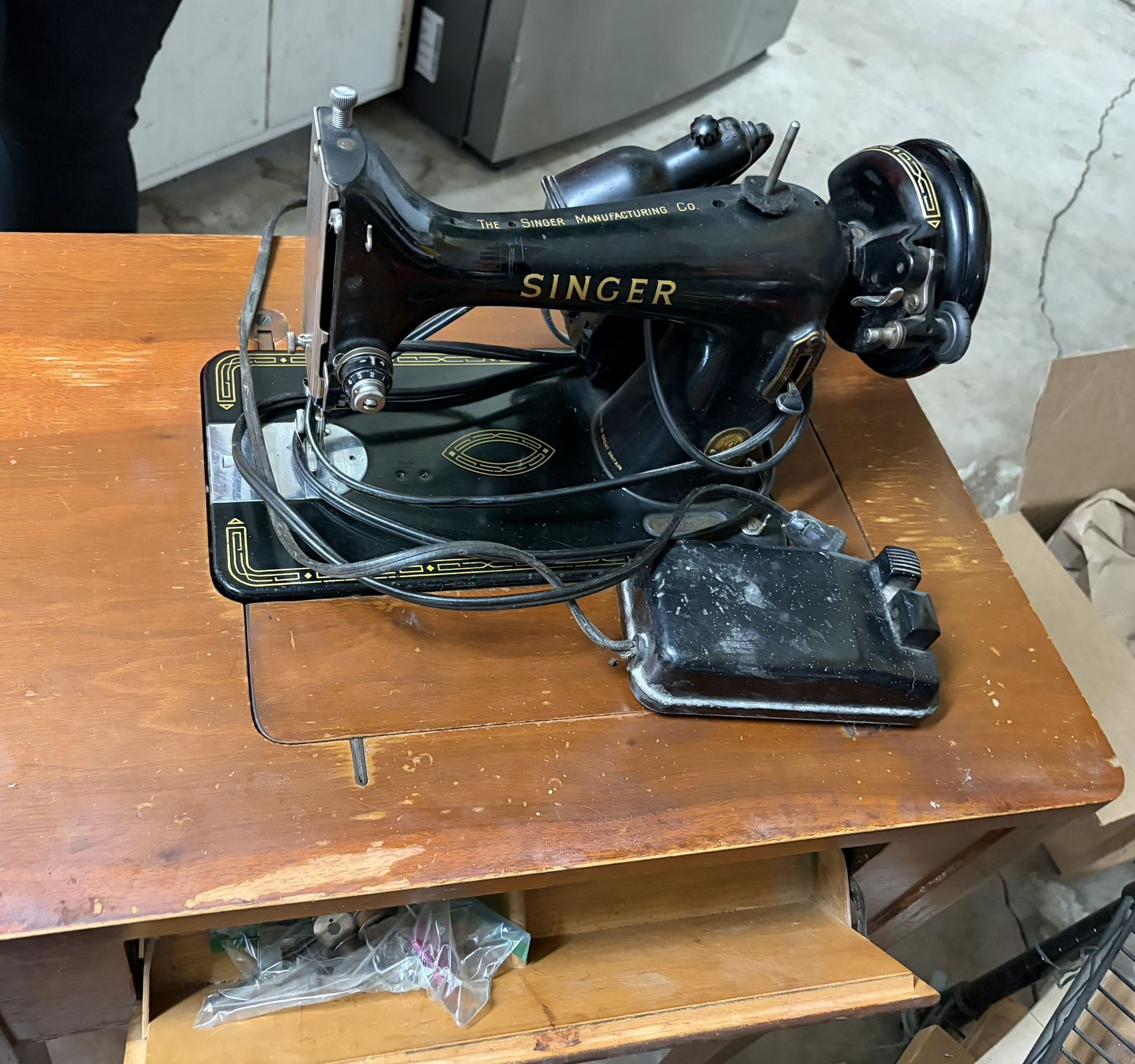 Singer 1954 Sewing Machine