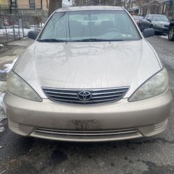 2005 Toyota Camry 