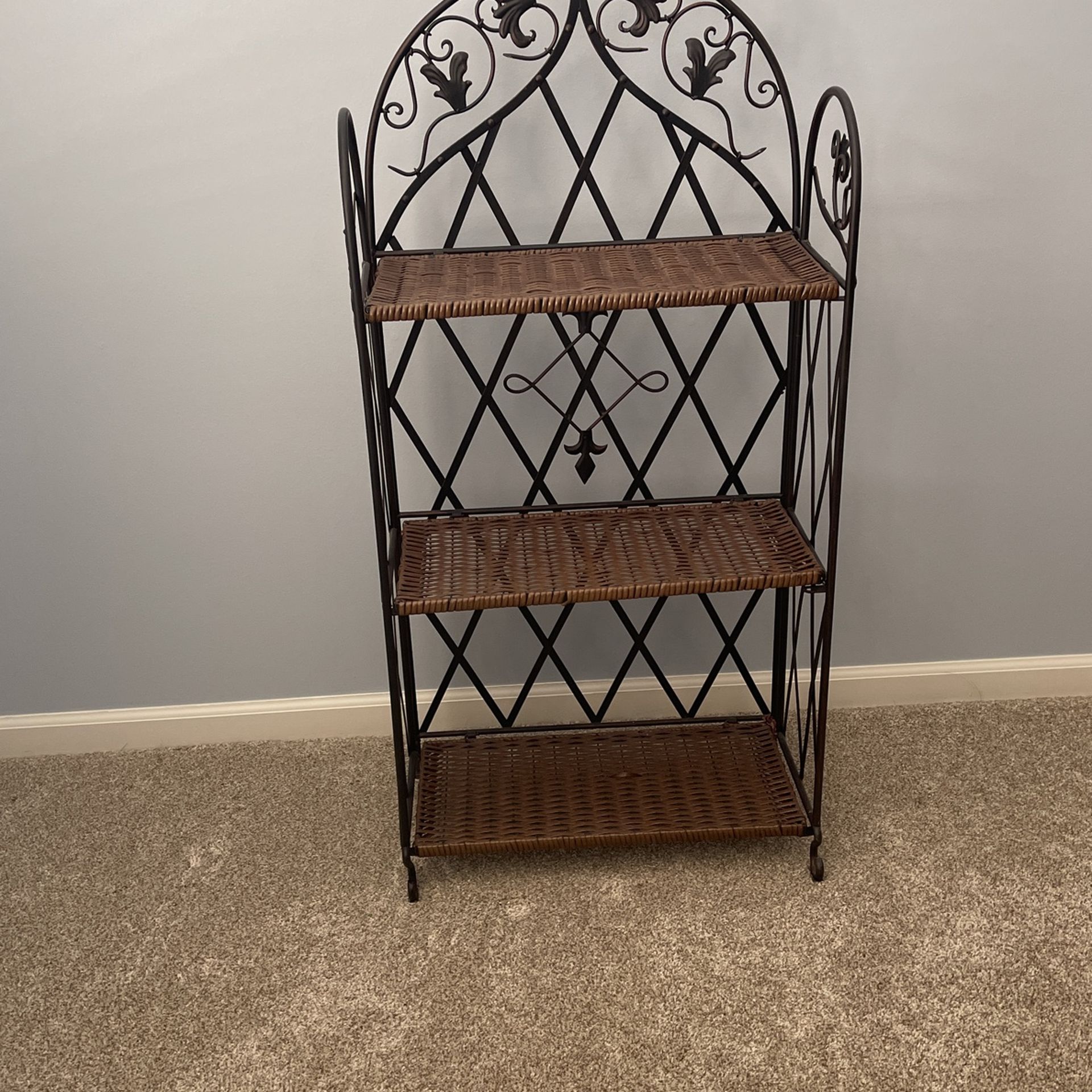 Wicker Baker’s Rack