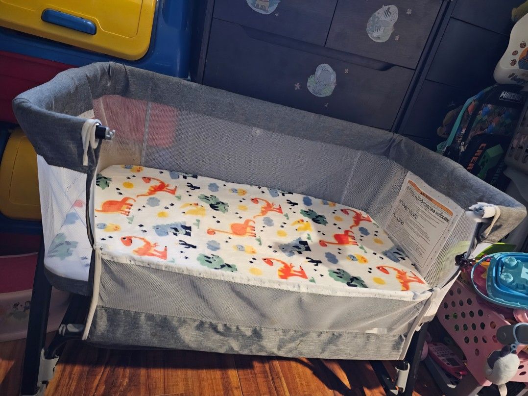 Baby Bassinet & Cradle