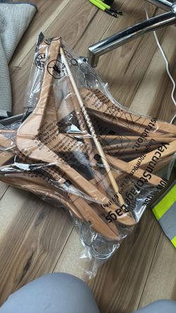 Wood Hangers 20 pieces