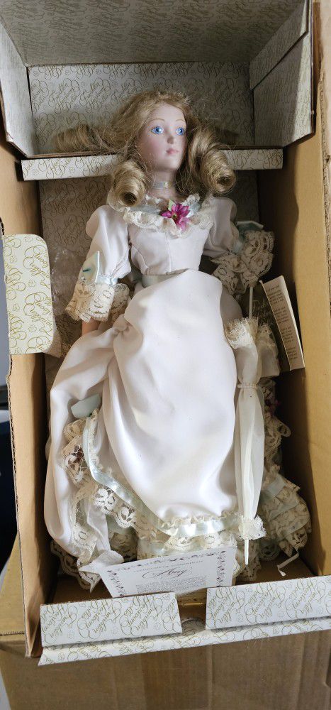 RARE Vintage Franklin Mint Heirloom Porcelain 17" Little Women "Amy" doll, 1984