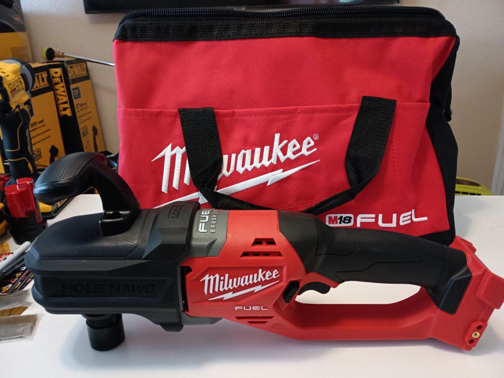 New Milwaukee M18 Fuel Hole Hawg Right Angle Drill