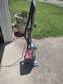 Shark Navigator Lift Away Vacuum