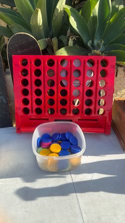 Connect 4 Board Game with Discs