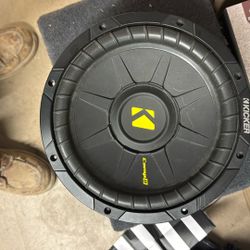 Kicker Subs With 1Box