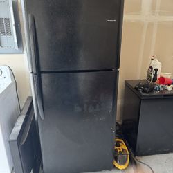 Frigidaire Refrigerator 