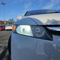 HiD an LED headlights