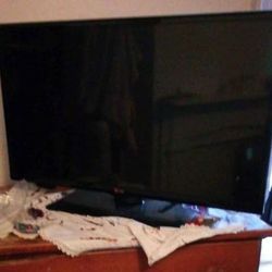 LG 32 INCH LED TV