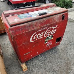 Original Coca-Cola ICE Machine Collector Edition! 
