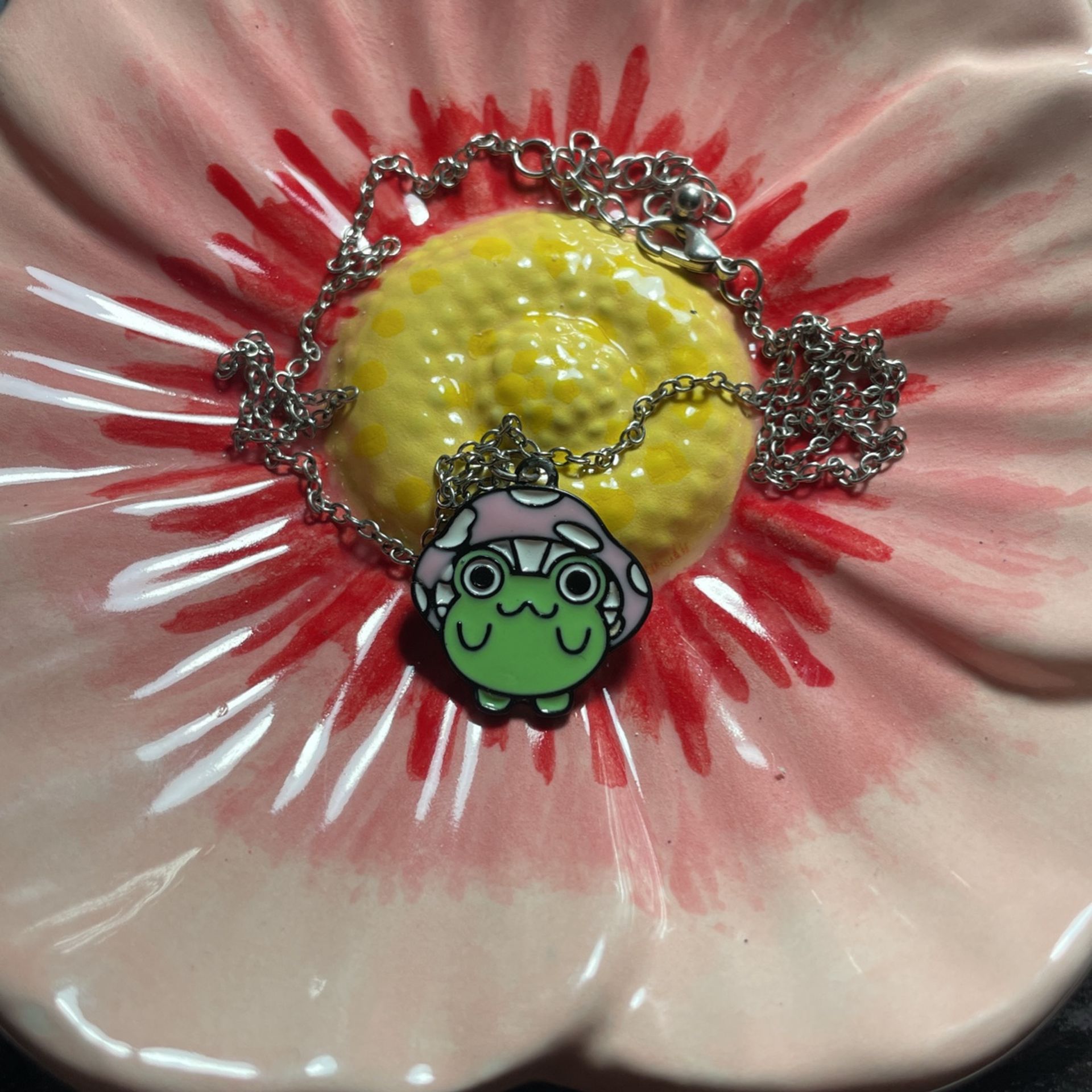 Mushroom Frog Necklace ๐ธ๐