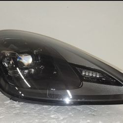 2019 2020 2021 2022 PORSCHE CAYENNE RIGHT SIDE HEADLIGHT LED OEM W/O MATRIX
