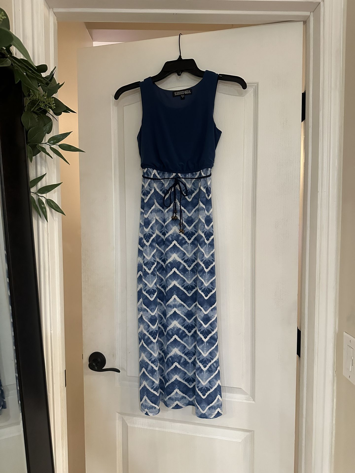 Beautiful Girls Maxi Dress - Size M (Fits Like A 10)