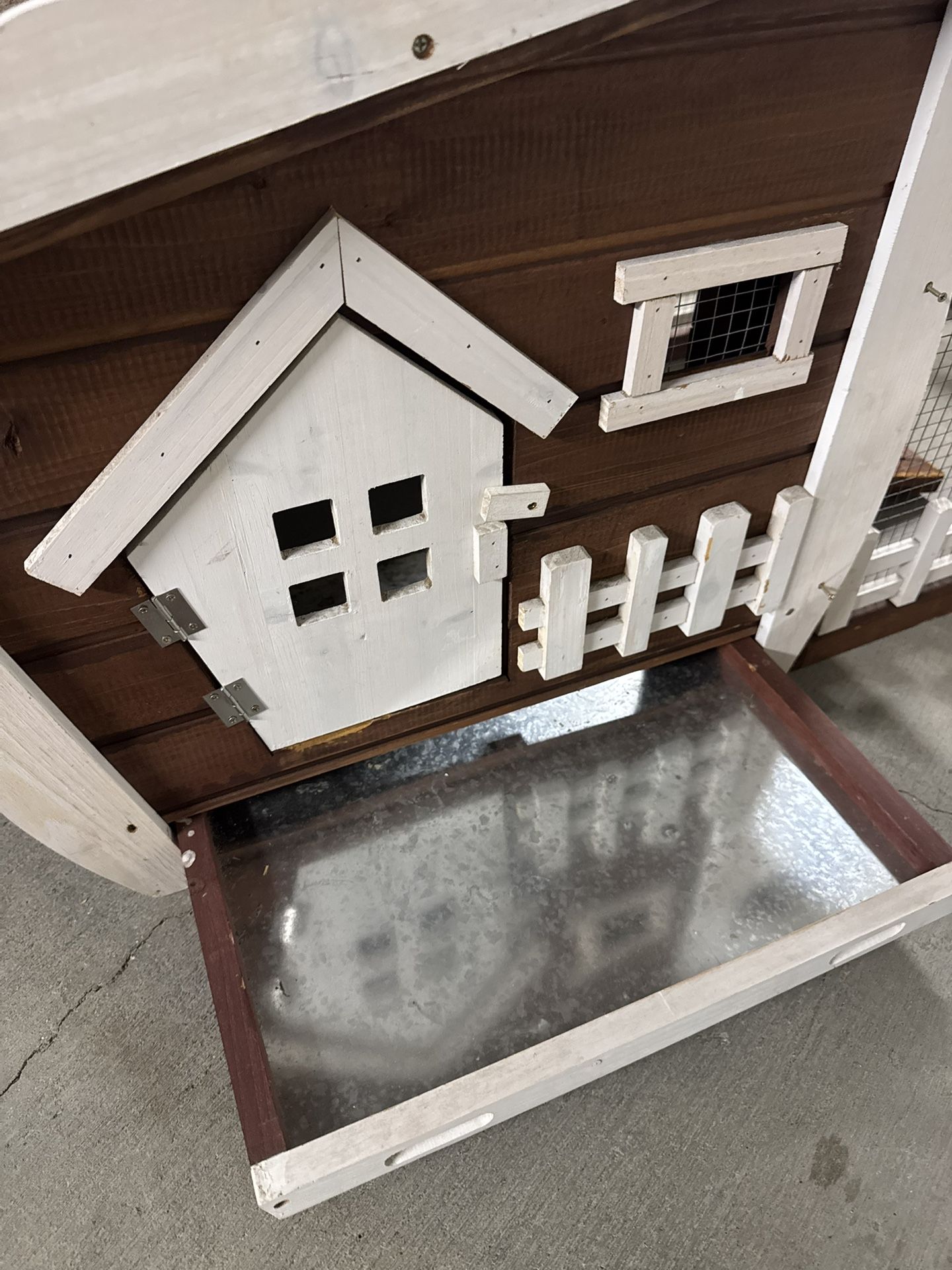 Mobile Wooden Chicken Pets House