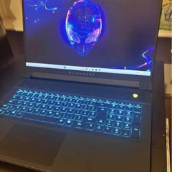 Alienware M18 R2 Gaming Laptop RTX4060 i9