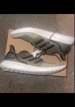 Size 8 Men's Adidas UltraBoost 1.0 LCFP Running Shoes Olive / Carbon HR0056
