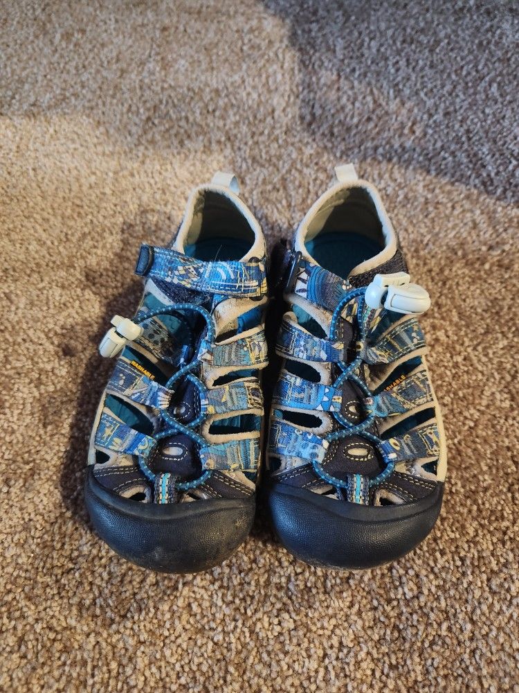 Size 12 Keen Water Shoes