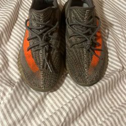 Yeezy Buluga V2 