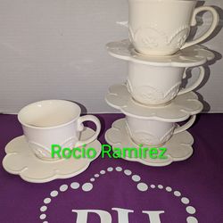 Tasitas para té con platitos