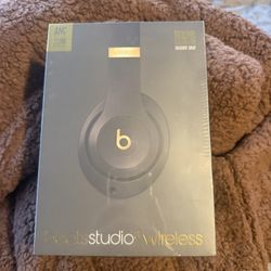 Beats Studio3 Wireless Noise Cancelling Headphones with Apple W1 Headphone Chip - Shadow Gray
