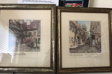 Set of 2 Vintage Pictures Frame