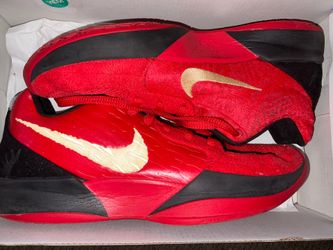 Basketball shoes